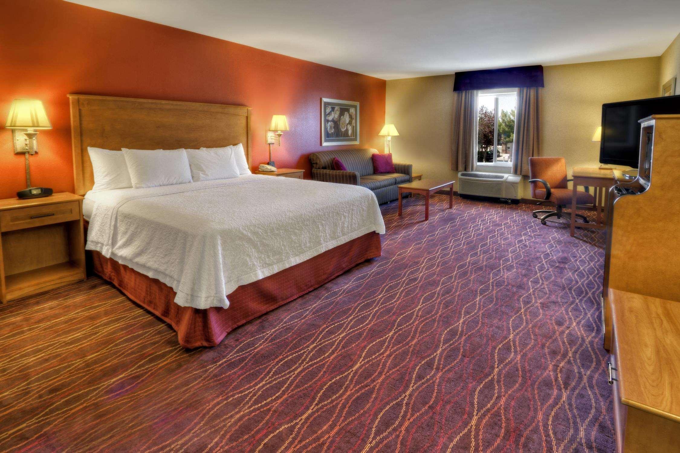 Hampton Inn Туин Фолс Екстериор снимка
