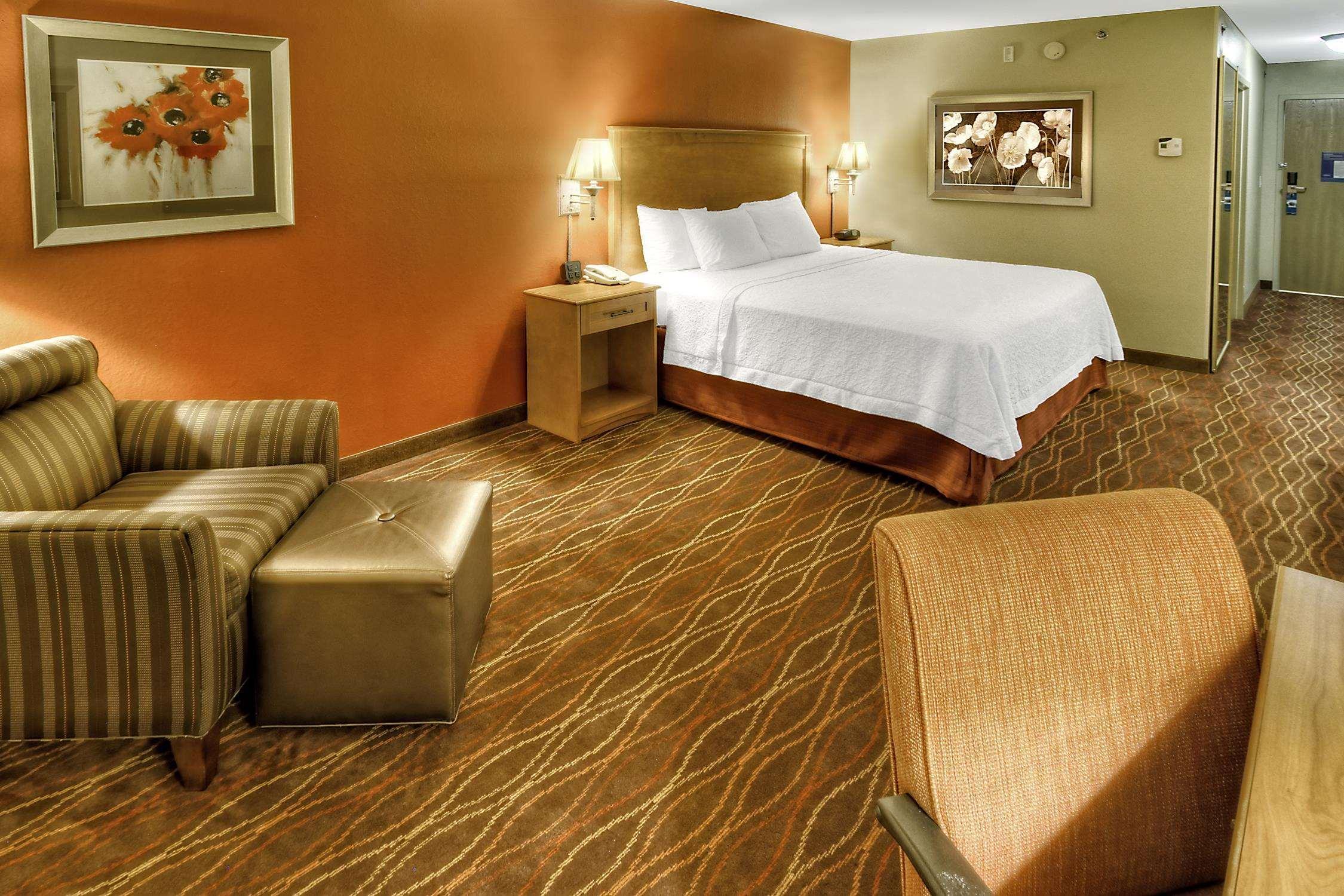 Hampton Inn Туин Фолс Екстериор снимка