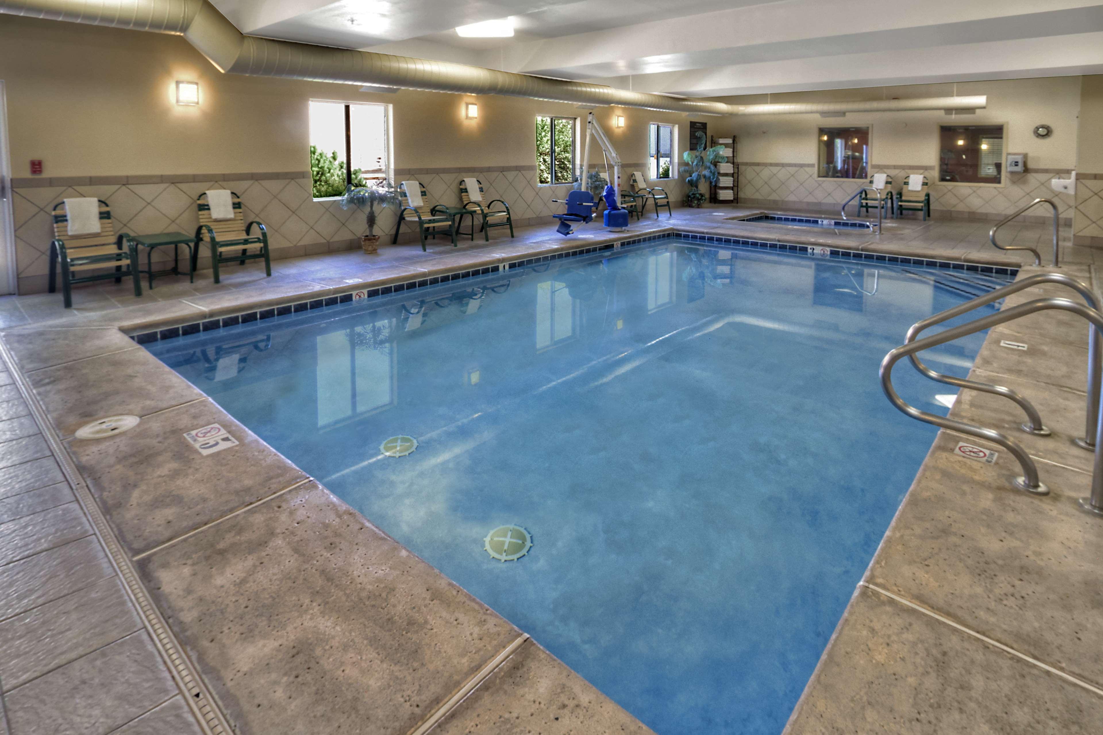 Hampton Inn Туин Фолс Екстериор снимка