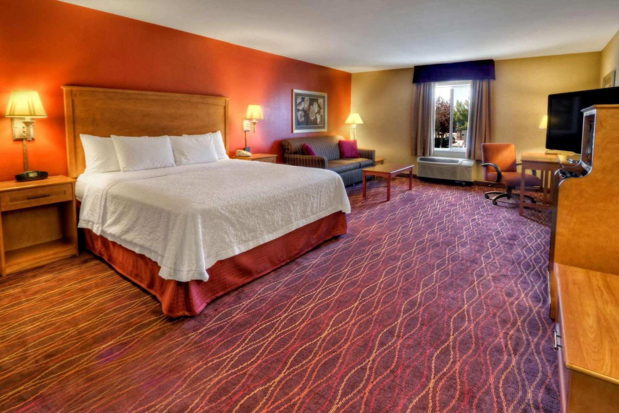 Hampton Inn Туин Фолс Екстериор снимка