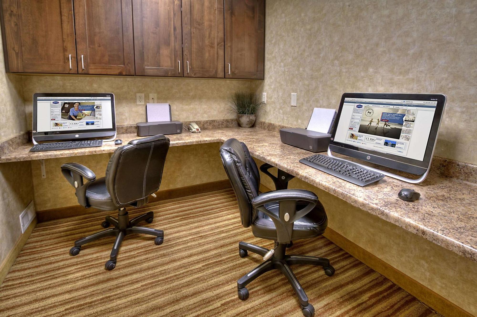 Hampton Inn Туин Фолс Екстериор снимка