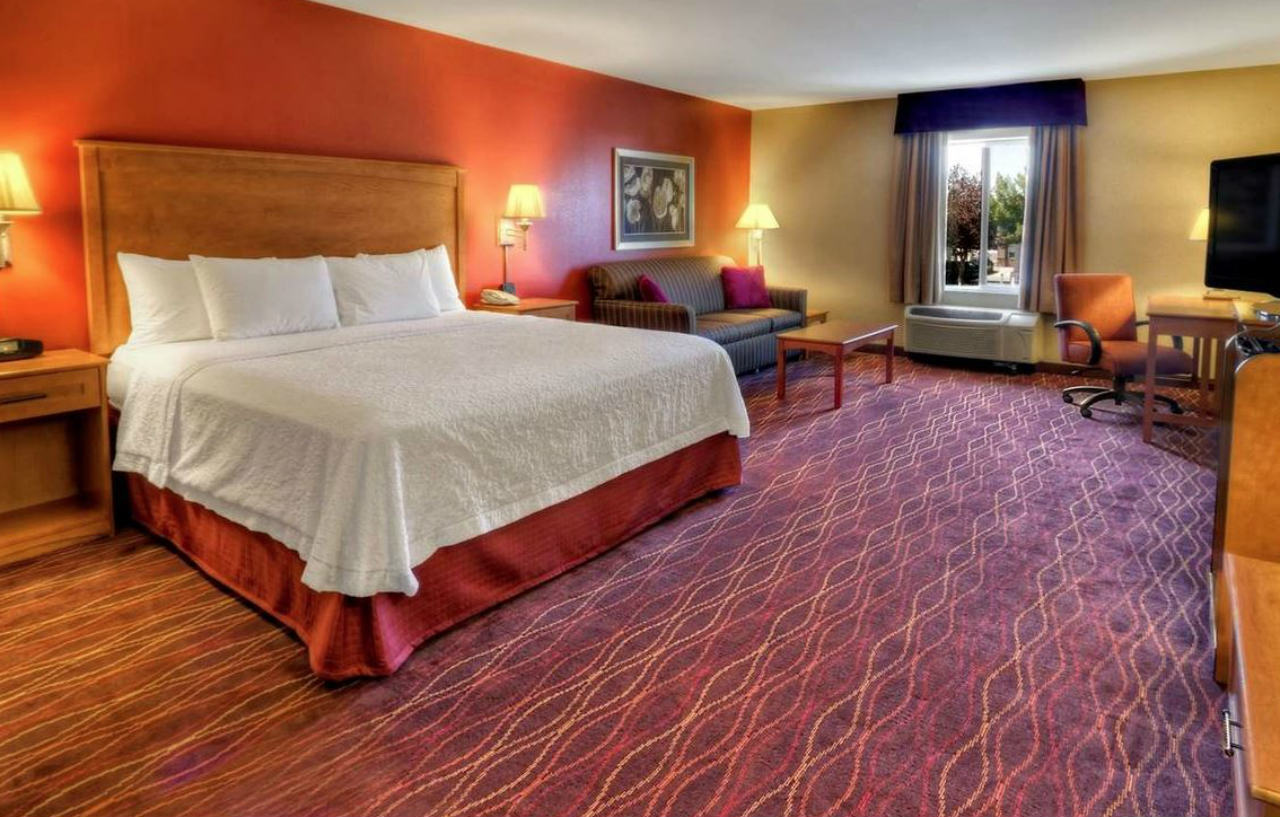 Hampton Inn Туин Фолс Екстериор снимка